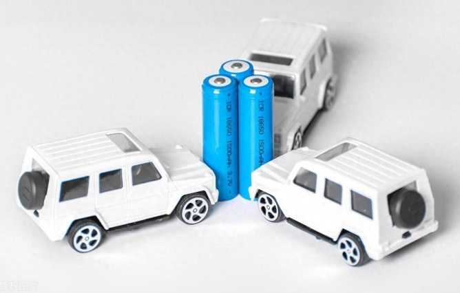 锂电池为什么冬天容量会变低，没有夏天耐用？